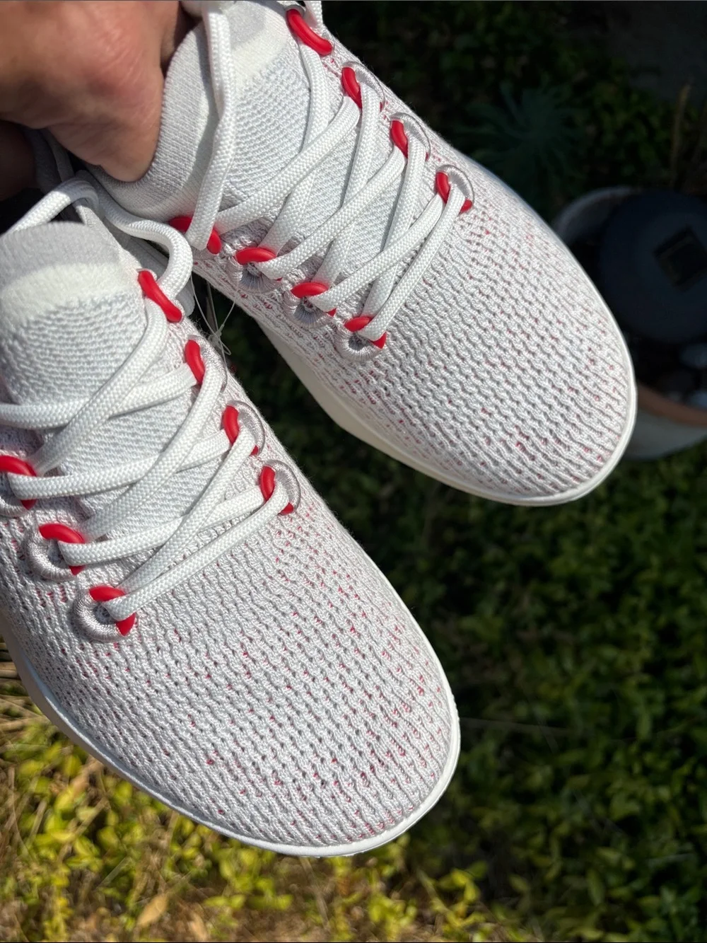 allbirds tree Dasher, men’s size 9 White Knit / Red Accents, new condition